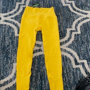 Brand new Alphalete leggings size medium